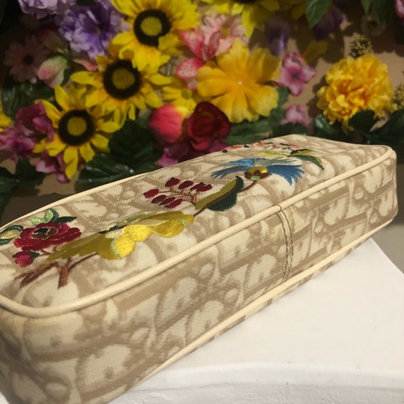 DIOR SHOULDER BAG 🌸 - Picture 6 of 7